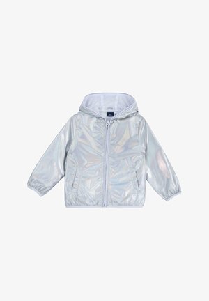 Chaqueta con capucha plateada hecha de un material brillante e iridiscente. Presenta puños elásticos, cremallera frontal y dos bolsillos laterales. Ligera y transpirable.