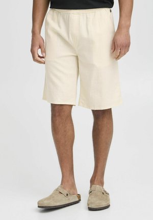 Blend BHMADDOX  LINEN MIX RELAXED FIT - Lühikesed püksid - bleached sand