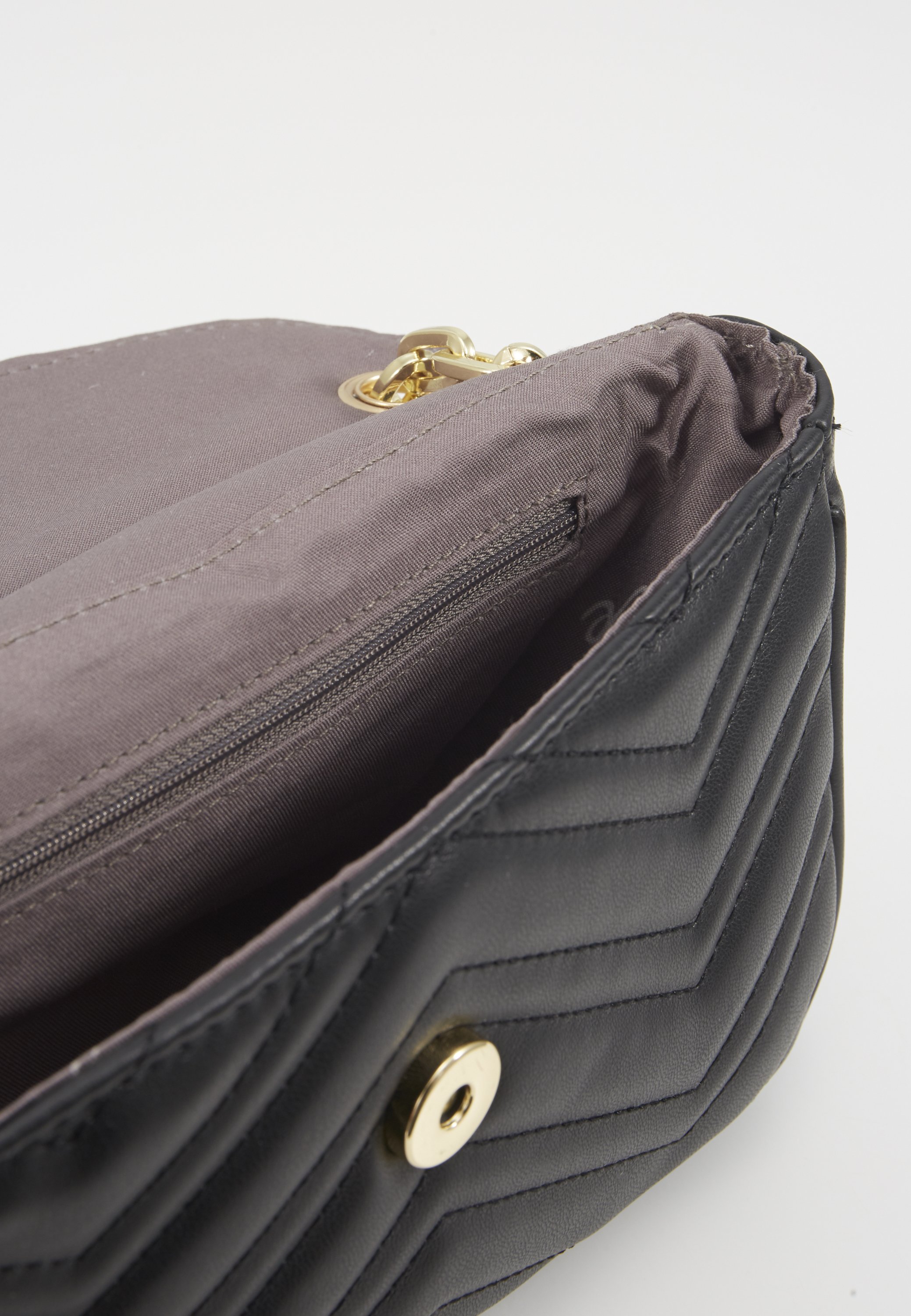 Nyze CROSSBODY BY LAURA JOELLE Skulderveske black Nyze CROSSBODY BY LAURA JOELLE Skulderveske black
