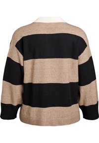 Gestrickter Pullover mit horizontalen Streifen in Beige und Schwarz. Verfügt über einen weißen Kragen sowie gerippte Bündchen und Saum, die eine weiche Textur zeigen.