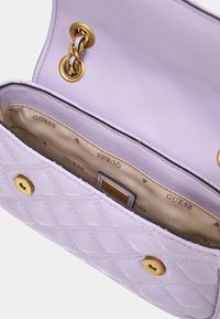 Guess GIULLY - Rankinė per petį - lilas