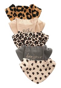 Unselected, animal print