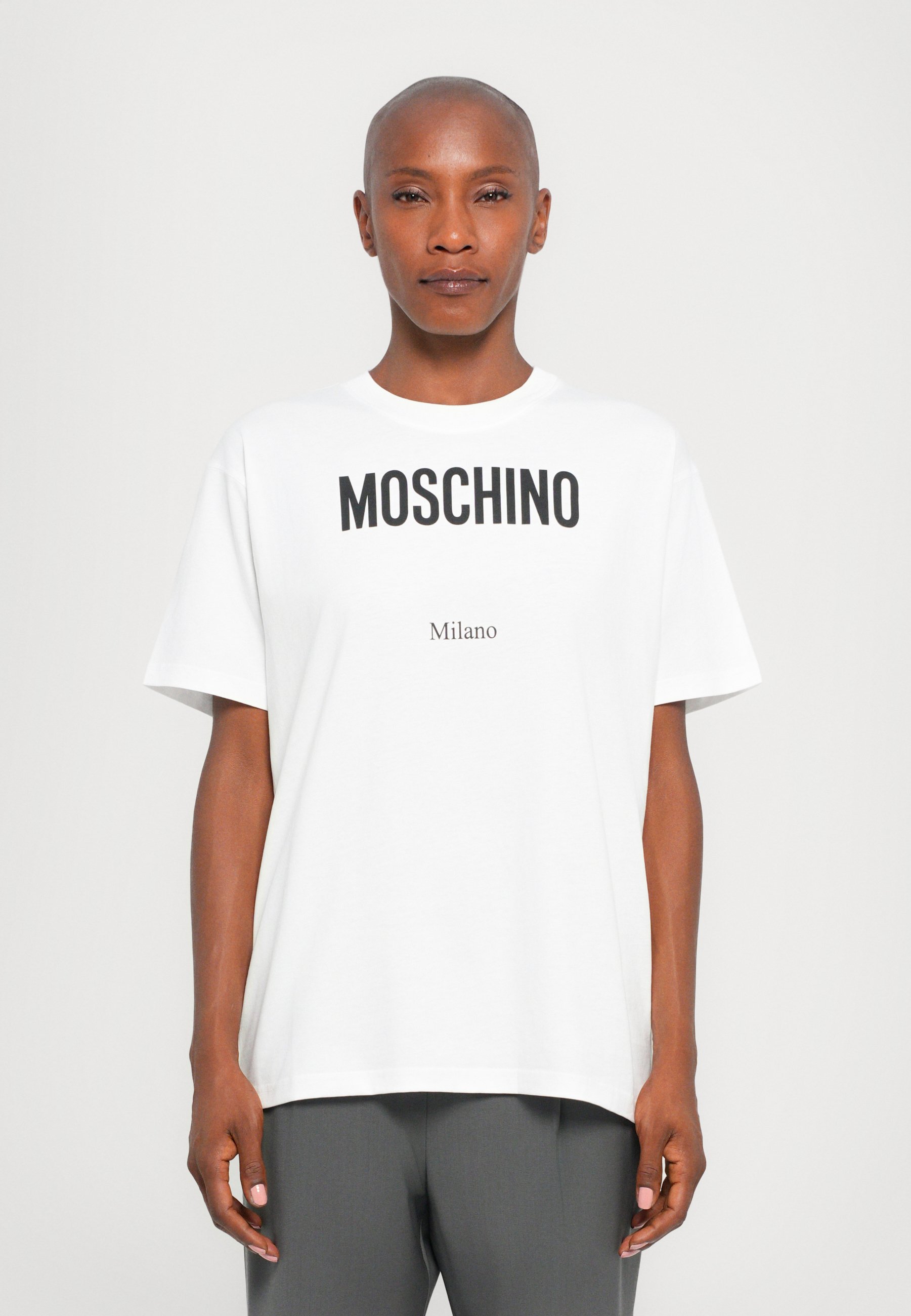 T-shirt MOSCHINO - Kup modne T-shirty na każdą okazję! | Zalando
