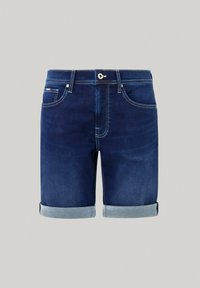 Pantalones cortos de mezclilla en azul oscuro con dobladillo enrollado. Cuenta con cinco bolsillos, cierre frontal con botón y costuras en contraste. Textura suave.