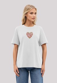 F4NT4STIC BLUMEN HERZ BESTICKT - Print T-shirt - weiß