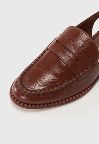 Dolce Vita HARDI - Pantofi slip-on - brown