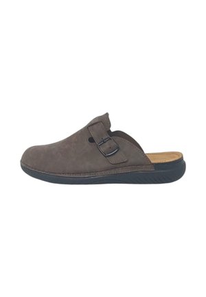 Scarpa slip-on in camoscio marrone con suola piatta in gomma nera e dettaglio con fibbia laterale. Presenta una punta arrotondata e cuciture minime.