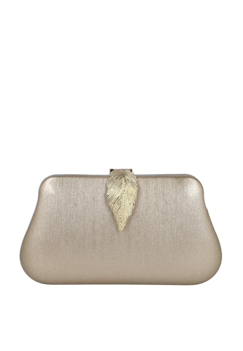 Bolso de mano dorado metálico con cierre en forma de hoja, con un acabado texturizado y bordes curvos que le confieren una silueta suave.
