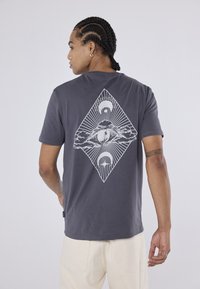 YOURTURN UNISEX - T-shirts med print - dark grey