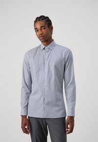 OLYMP No. Six Alkalmi ing - marine