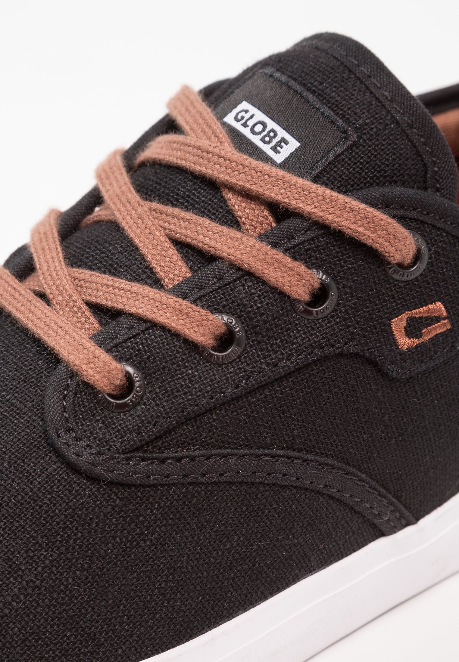 Globe MOTLEY Skatesko black Zalando.no Globe Joggesko navy suede Zalando.no