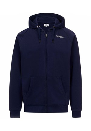 Felpa con zip di colore blu Navy, con cappuccio regolabile tramite cordino, maniche lunghe e tasche frontali. Presenta un logo sul lato sinistro del petto. Realizzata in tessuto morbido.