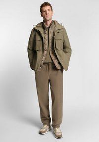 BOSS Strickpullover - open brown five