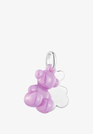 Fioletowy brelok w kształcie misia z przezroczystego materiału, z srebrną pętlą i białym akcentem w kształcie chmurki z tyłu.