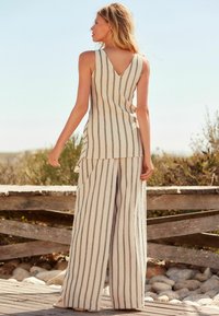 Next SLEEVELESS SPLIT FRONT-REGULAR FIT - Pluus - neutral stripe