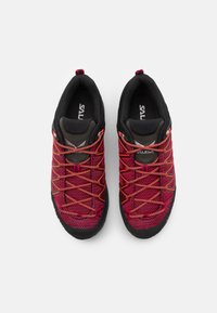 Salewa MOUNTAIN TRAINER LITE - Sapatos de caminhada - virtual pink/fluo coral