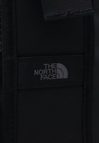 Thumbnail Image 7