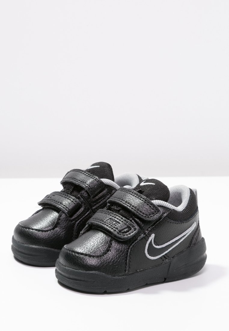 nike pico 4 black