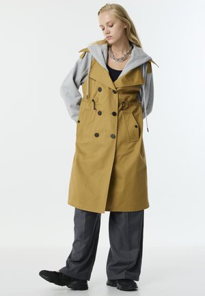 TWO-PIECE LOOK - Trenchcoat - natural
