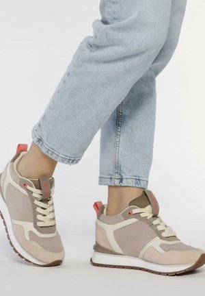 CON INTERNA Y DETALLES PARA RANDAZZO - Sneakers basse - nude