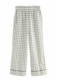 Hvide pyjamasbukser med et marineblåt ternet mønster, elastisk talje og opsmøgede ben, der har et mindre diamantmønster langs kanten.