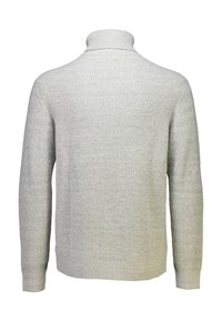 Ljusgrå stickad tröja med hög krage, långa ärmar, ribbat mönster och åtsittande manschetter, med en enkel och ren design.