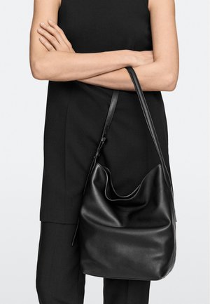 Massimo Dutti NAPPA BUCKET - Cross body bag - black