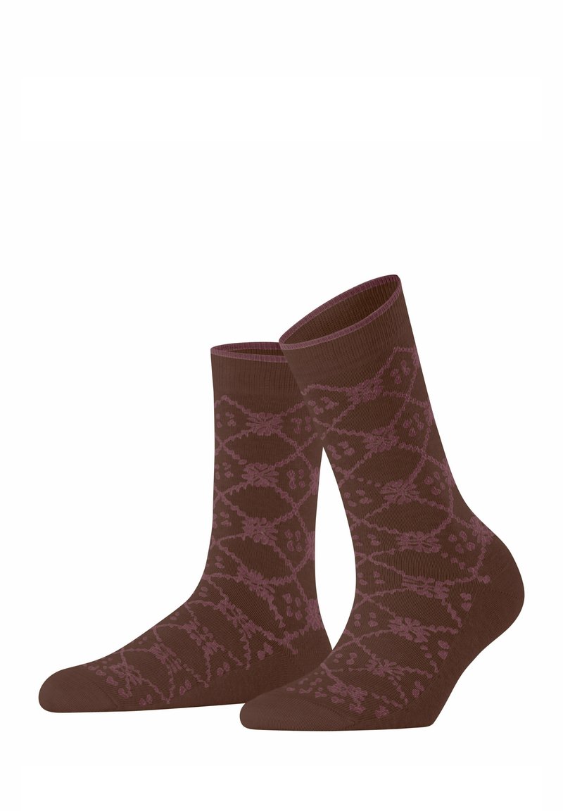 Braune Socken mit einem floralen Muster in einem dunkleren Rosaton, ausgestattet mit einem gerippten Bund und einer glatten Textur.