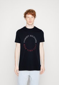 Tommy Hilfiger SLIM FIT - T-shirts print - desert sky