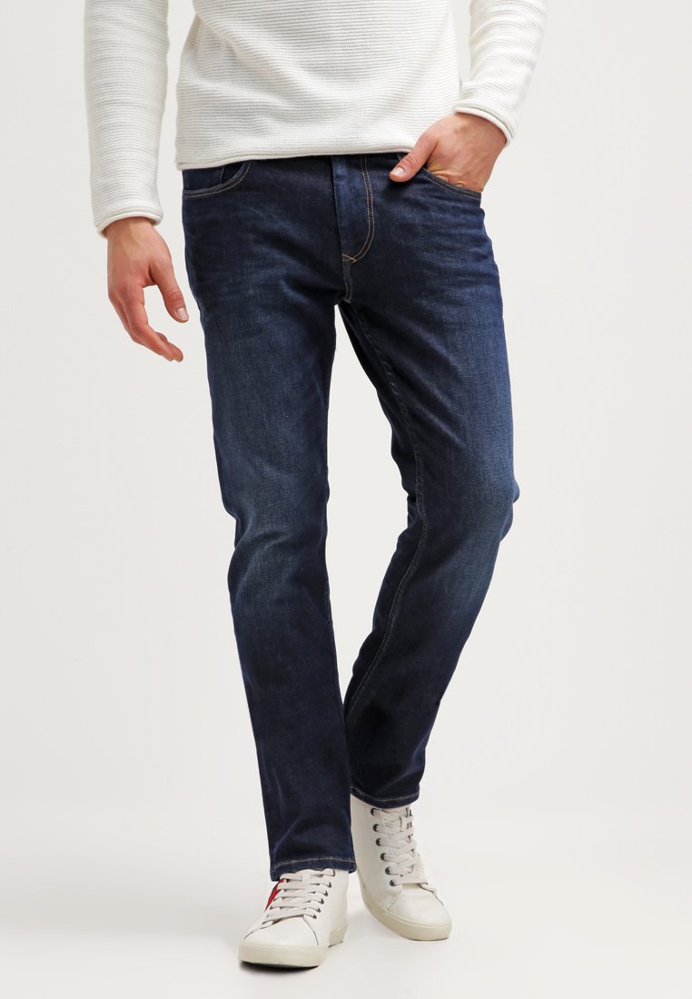 tommy hilfiger ryan daco