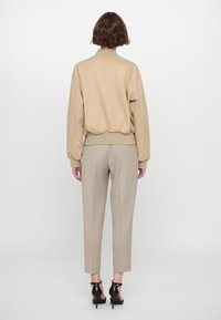 Filippa K Bomber Jacket sand beige/sand