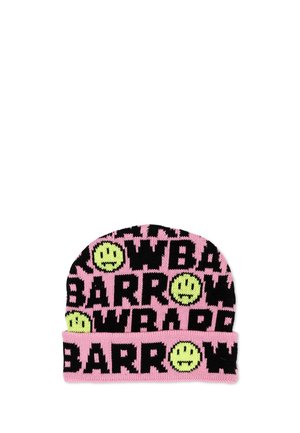 Gorro de punto rosa con texto negro que dice "BARROW" y caras sonrientes amarillas con bocas caídas repartidas por la tela.