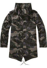 Kamuflasjemønstret parka i mørkegrønn, grå og svart nyanser. Har hette, lange ermer og justerbar dragsnor i bunnen.