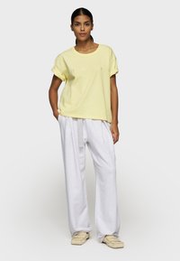 10DAYS THICK LOGO - T-shirts print - pastel yellow