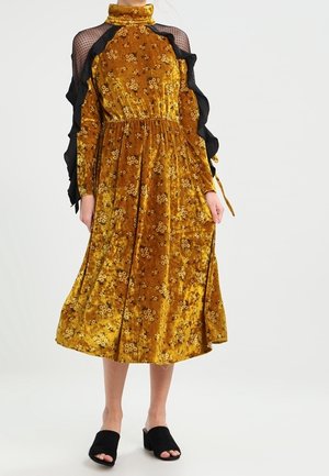 Vestido largo - yellow