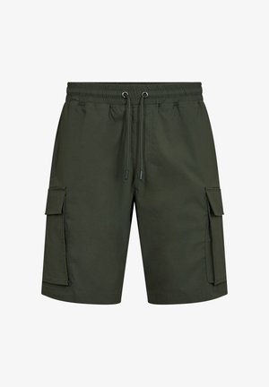 Pantalones cortos cargo verdes fabricados en un tejido ligero, con cinturilla elástica y cordón, bolsillos laterales y bolsillos con solapa en los muslos.