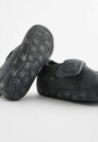 Next MUTED  - Papuci de casă - grey dino
