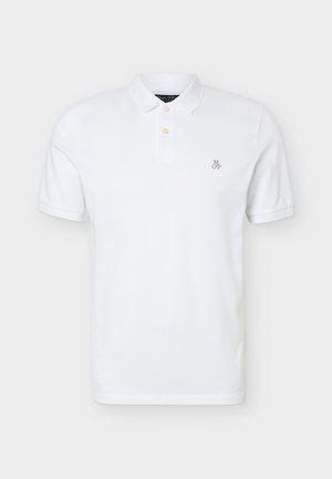 Weißes Poloshirt mit kurzen Ärmeln, zwei Knöpfen und kleinem "MOP"-Logo auf der linken Brust vor schlichtem Hintergrund.