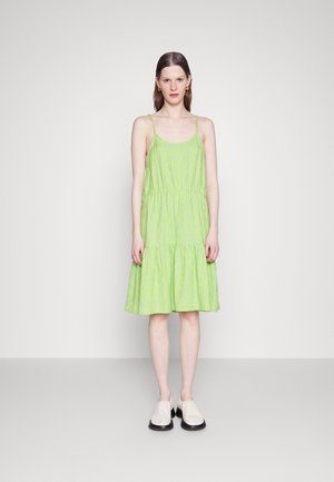 SUMMERY Copenhagen ROSE SHORT DRESS  - Φόρεμα ημέρας - wild lime