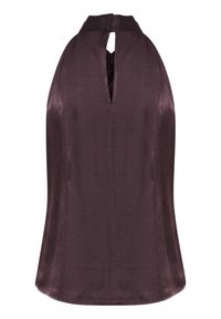 Haut dos nu en satin violet foncé avec col montant et ouverture en forme de goutte d’eau dans le dos.