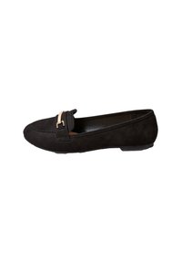 Mocasini in suede nero dal design elegante, con una distintiva fibbia dorata decorativa sul davanti e una suola piatta flessibile.