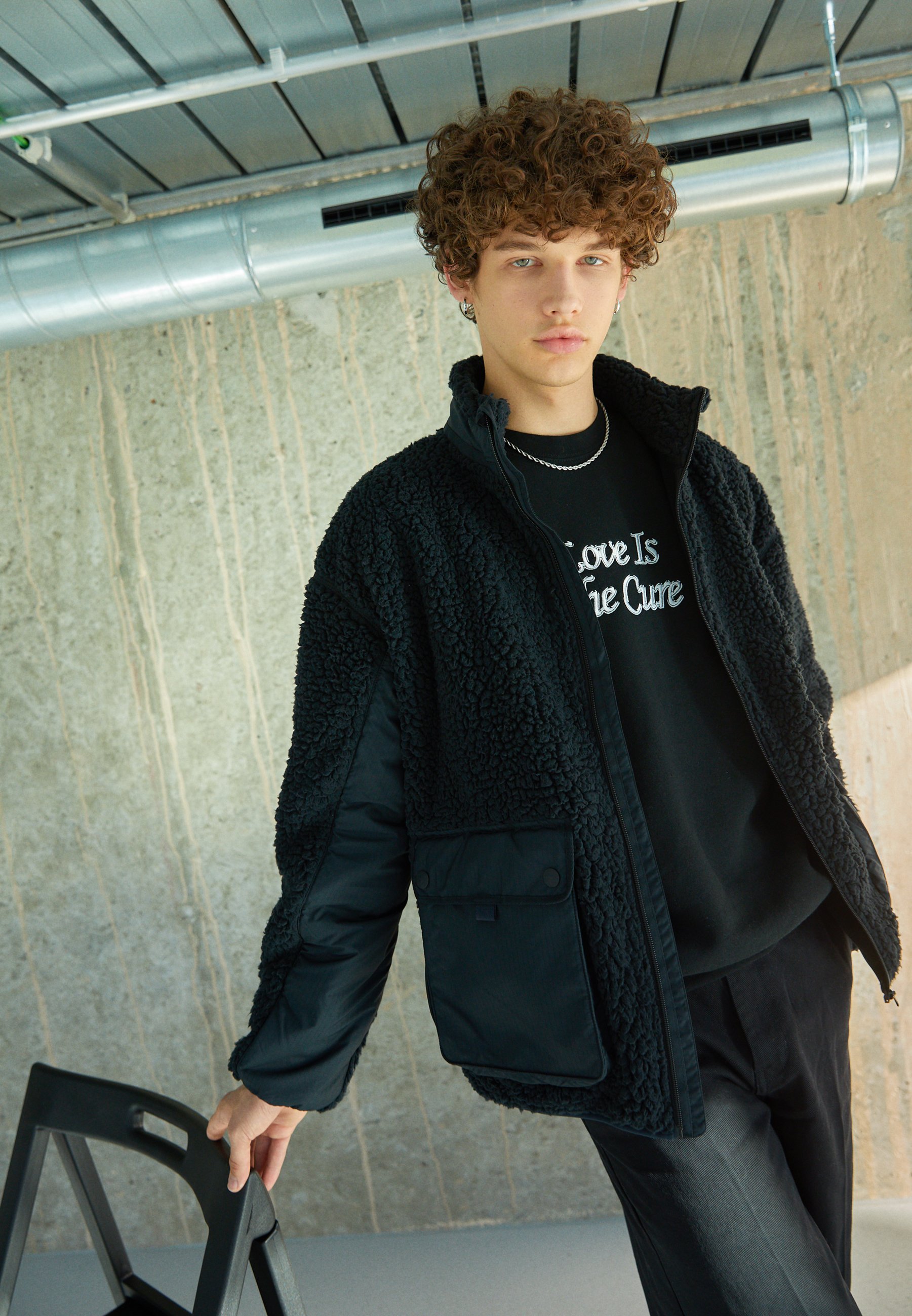 converse fleece jacket