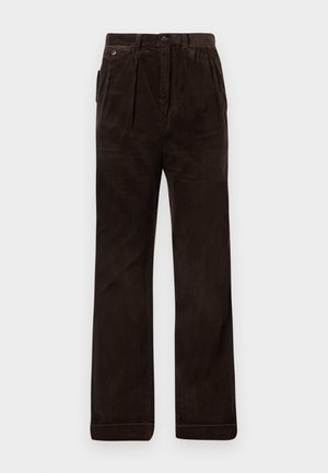 Pantaloni in cotone a coste marroni con taglio dritto, dotati di pieghe visibili e chiusura con bottone in vita. Gambe affusolate con orlo pulito.