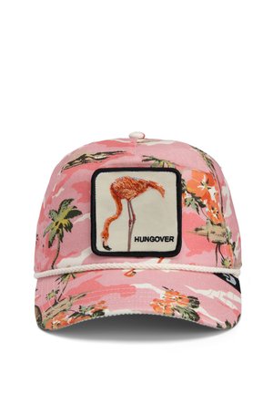 Gorra rosa con patrones de flores y palmeras, que presenta un parche rectangular con un flamenco bordado y la palabra "HUNGOVER".
