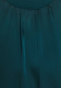 More & More Blusa - green