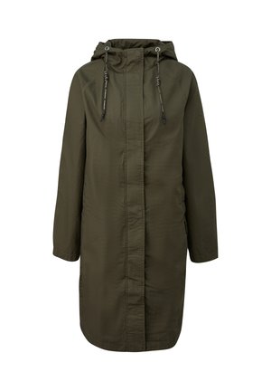 Długi oliwkowozielony płaszcz z kapturem, zapinany z przodu na suwak i wyposażony w sznureczki do ściągania, przeznaczony na zimne lub deszczowe dni.