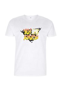 Hvid bomulds t-shirt med et farverigt grafisk design i en trekantet form med teksten "YO! MTV RAPS" og et lille MTV-logo.