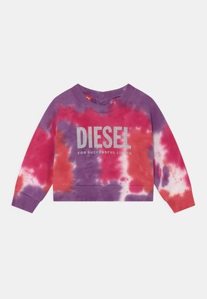 Bauchfreies Sweatshirt im Batikmuster mit lila, rosa und orangen Farbtönen. Mit dem "DIESEL"-Logo und "FOR SUCCESSFUL LIVING" in Silber.