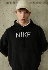 Nike Sportswear - Felpa con cappuccio - black/white Immagine in miniatura 1