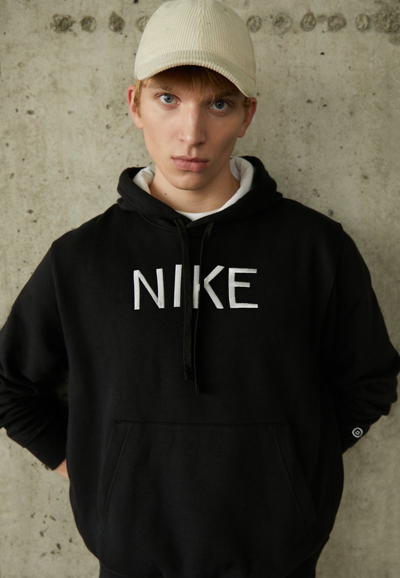 Nike Sportswear - Felpa con cappuccio - black/white, Ingrandire